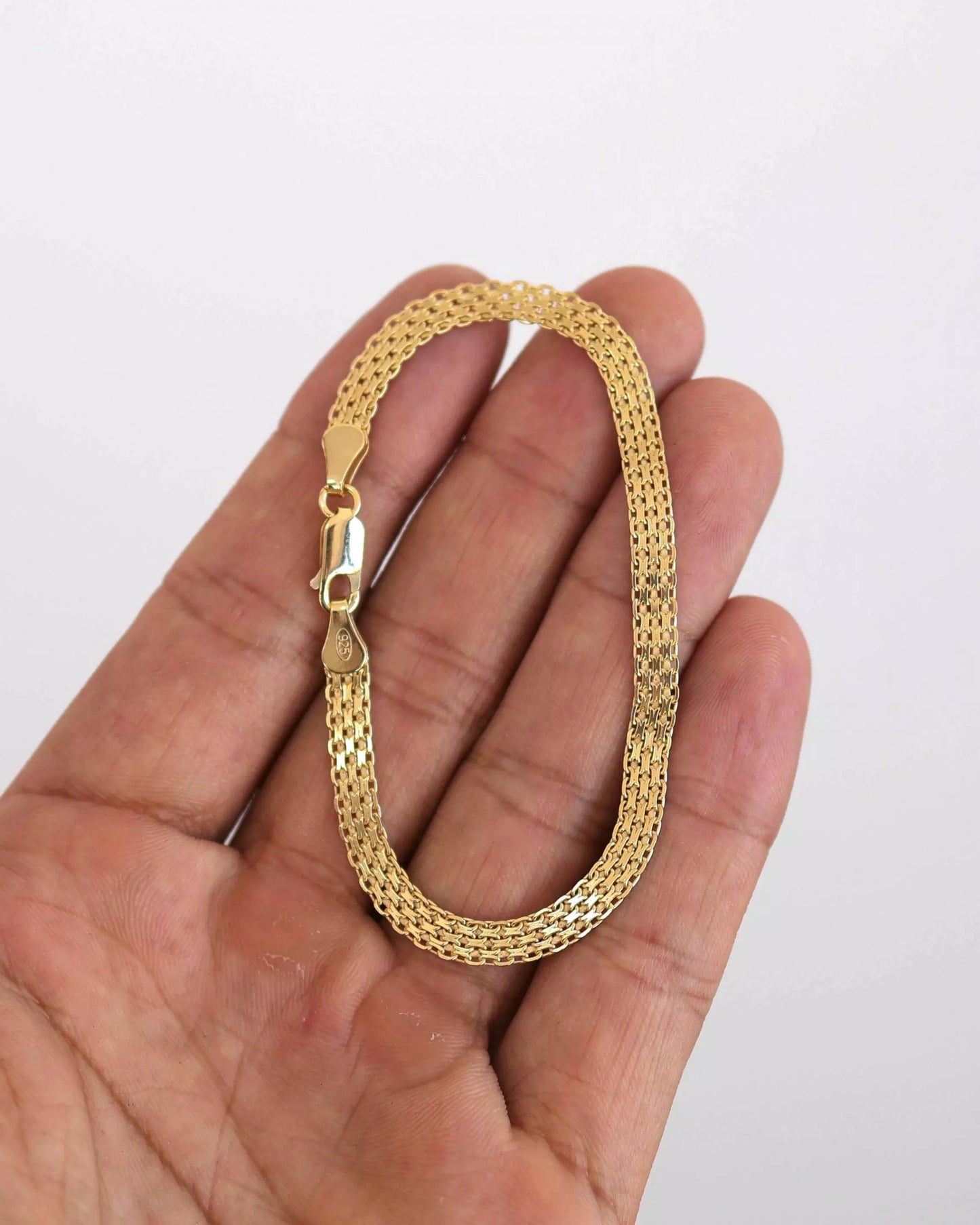 Herringbone Bracelet in 925 Sterling Silver – 18k Gold Plated
